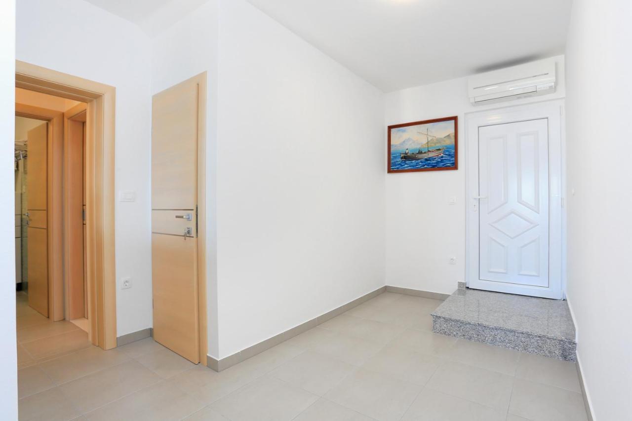 Apartment By The Sea Duce, Omis - 2737