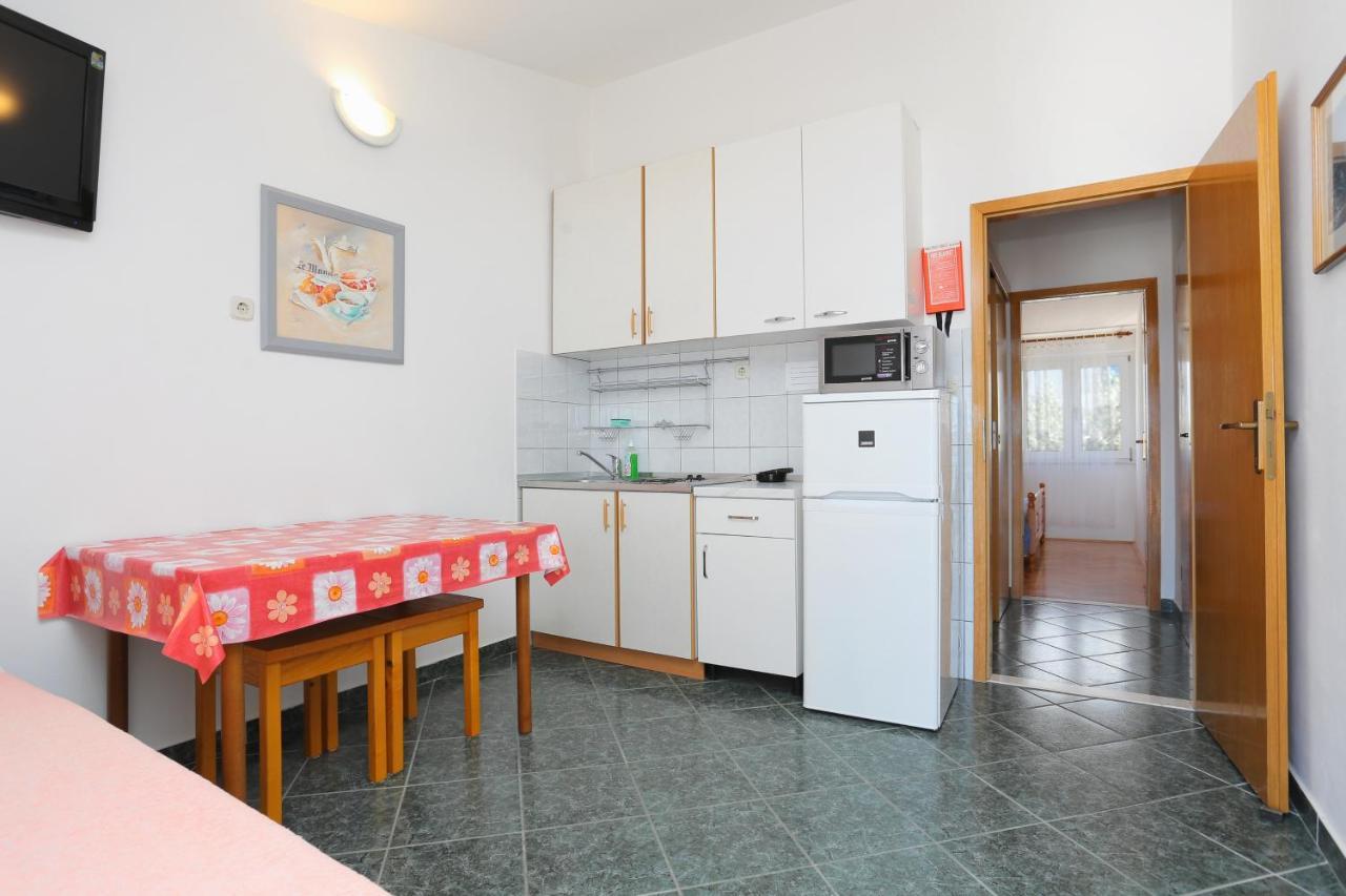 Apartment By The Sea Duce, Omis - 2737 Duce